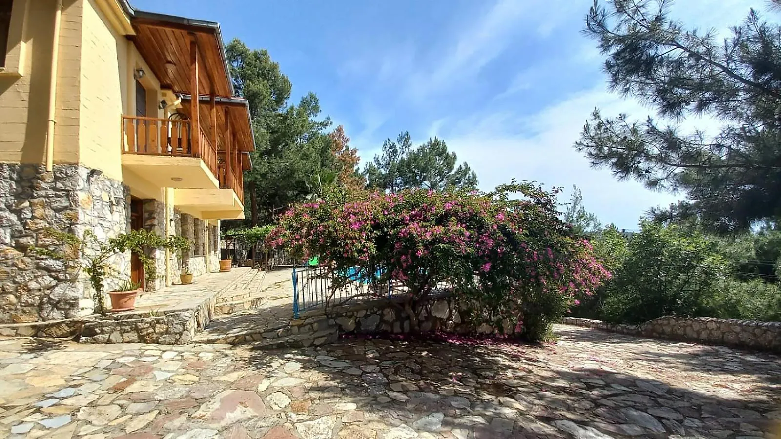 Villa With Sea Views In Faralya 페티예